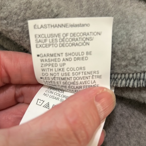 NWT Under Armour lightweight jacket - size Small - Picture 12 of 12